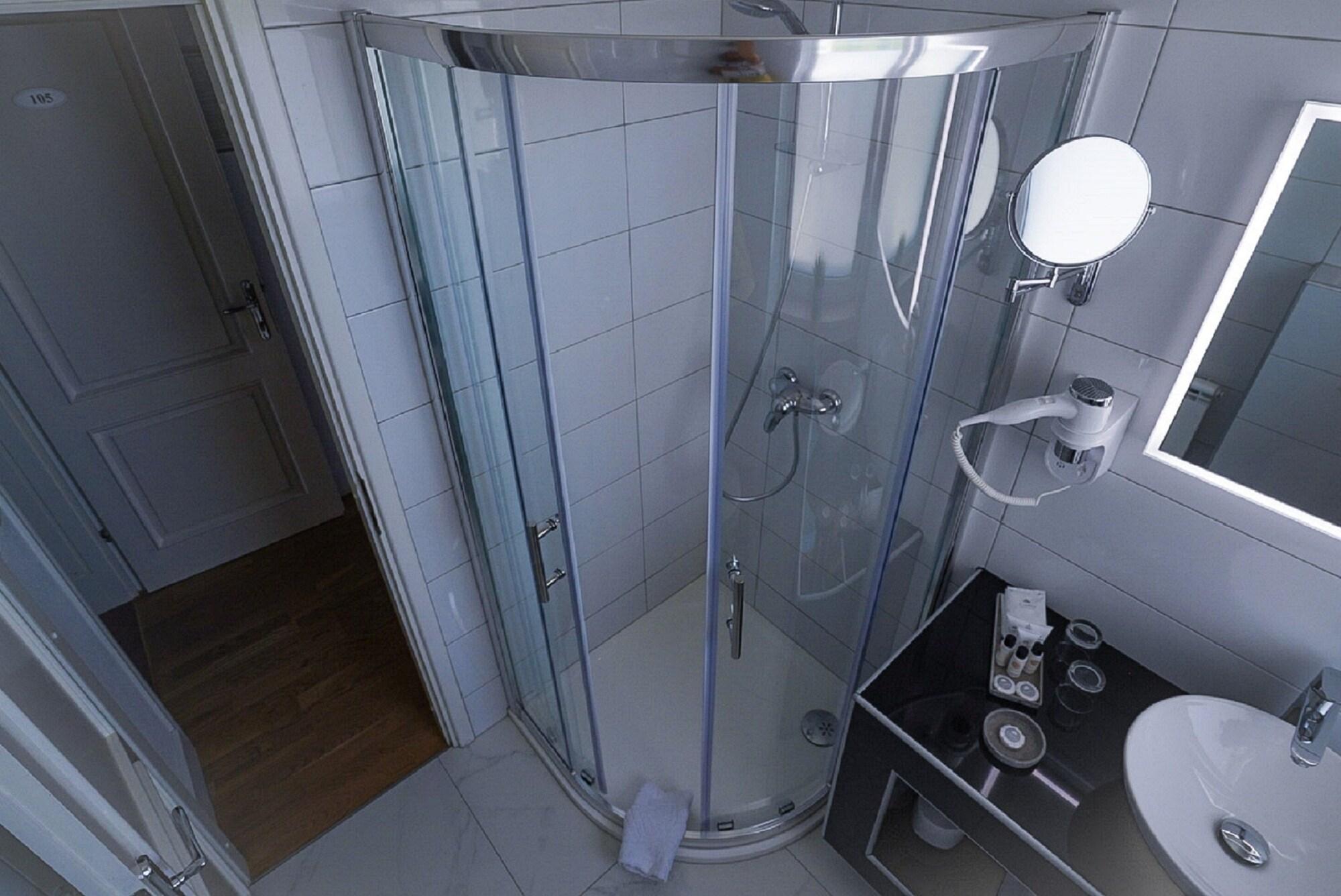 Hotel Villa Zarko Kaštel Stari Eksteriør billede