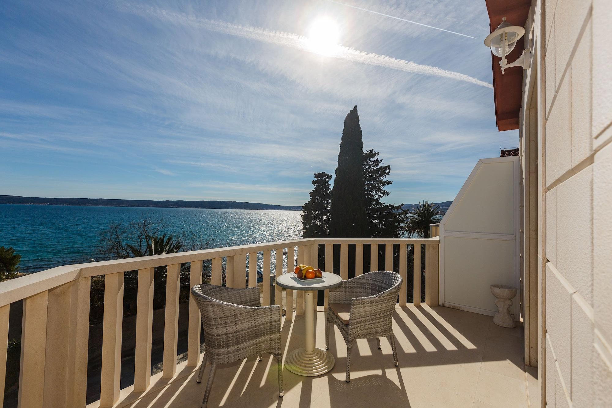 Hotel Villa Zarko Kaštel Stari Eksteriør billede