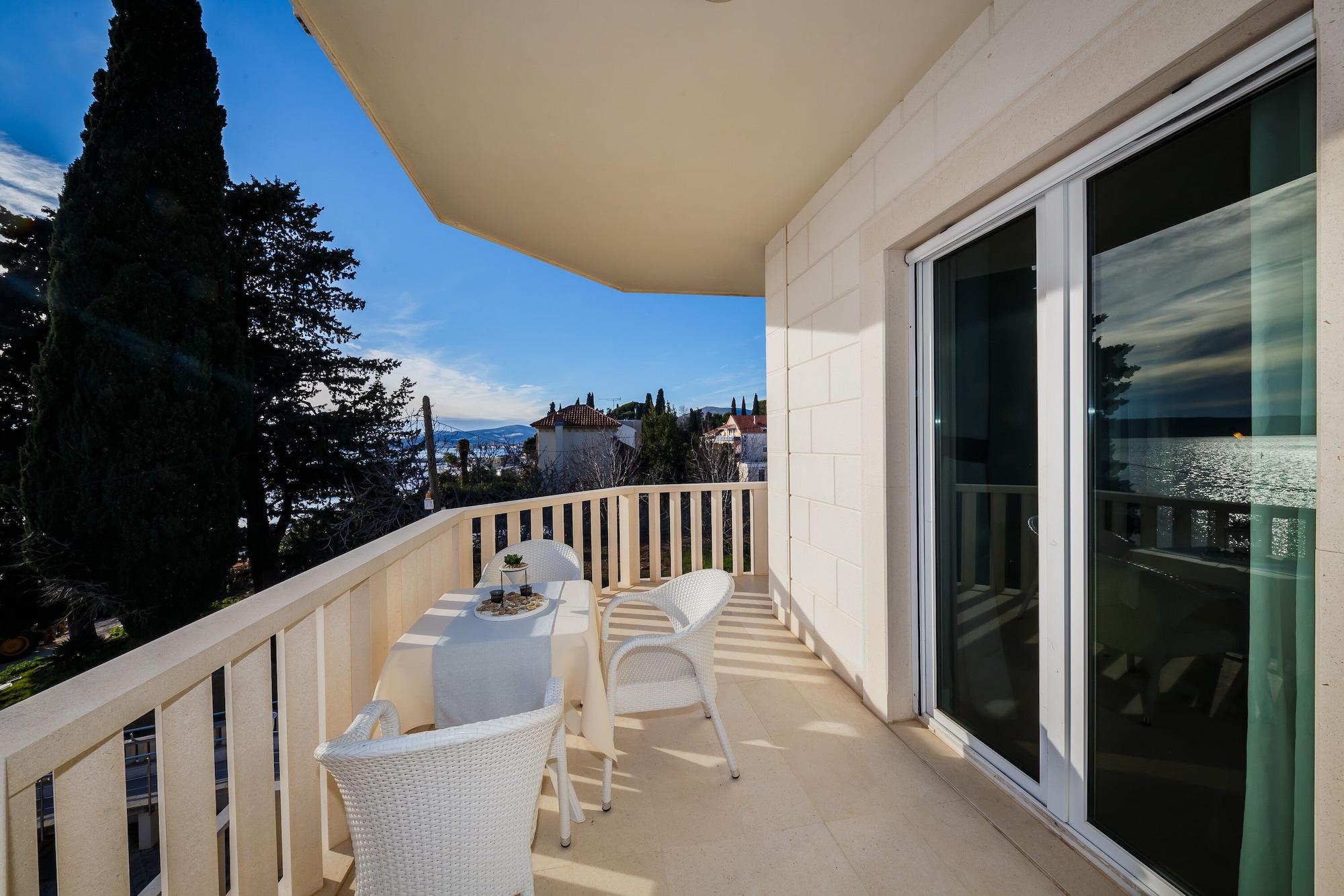 Hotel Villa Zarko Kaštel Stari Eksteriør billede