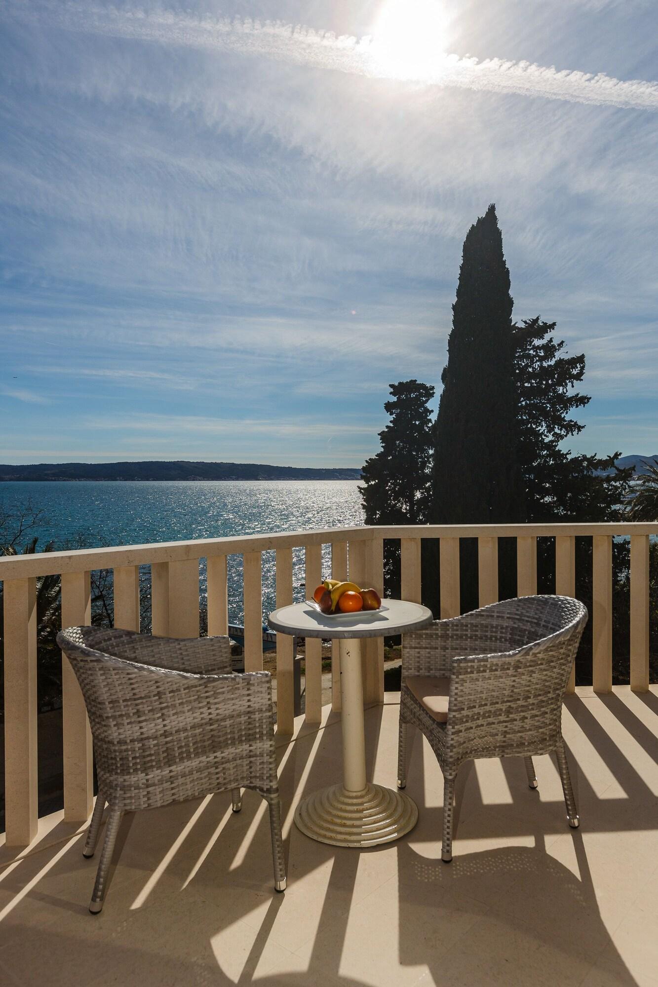 Hotel Villa Zarko Kaštel Stari Eksteriør billede