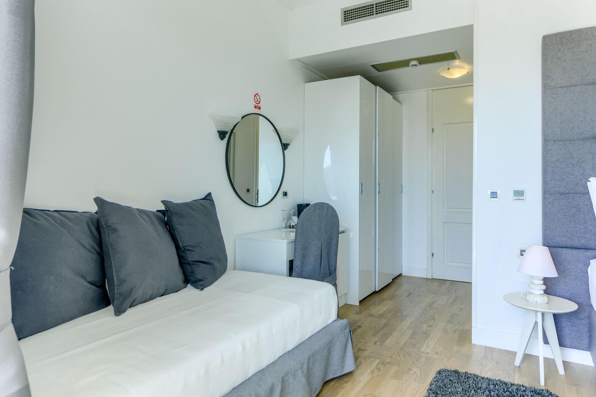 Hotel Villa Zarko Kaštel Stari Eksteriør billede