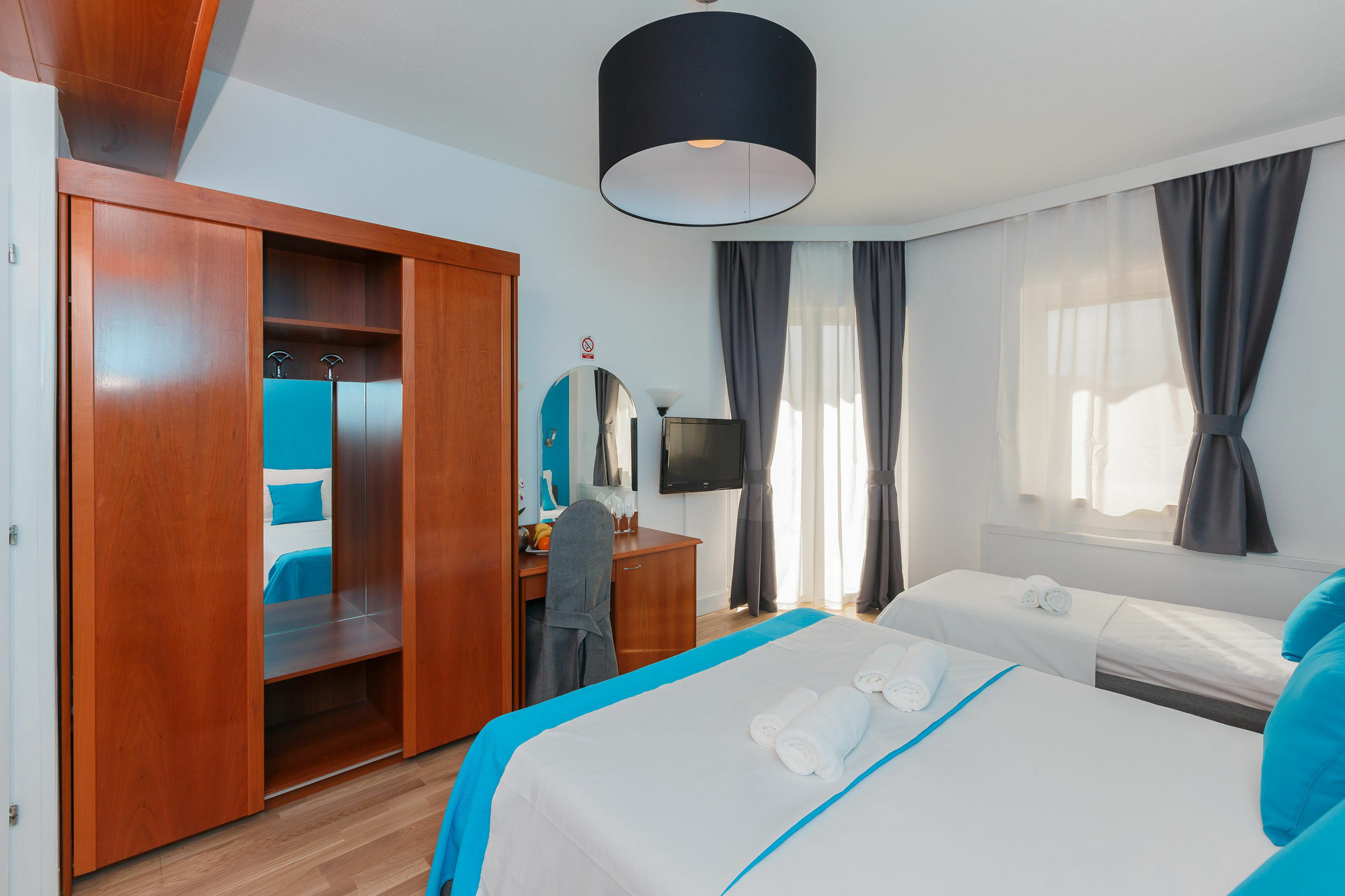Hotel Villa Zarko Kaštel Stari Eksteriør billede