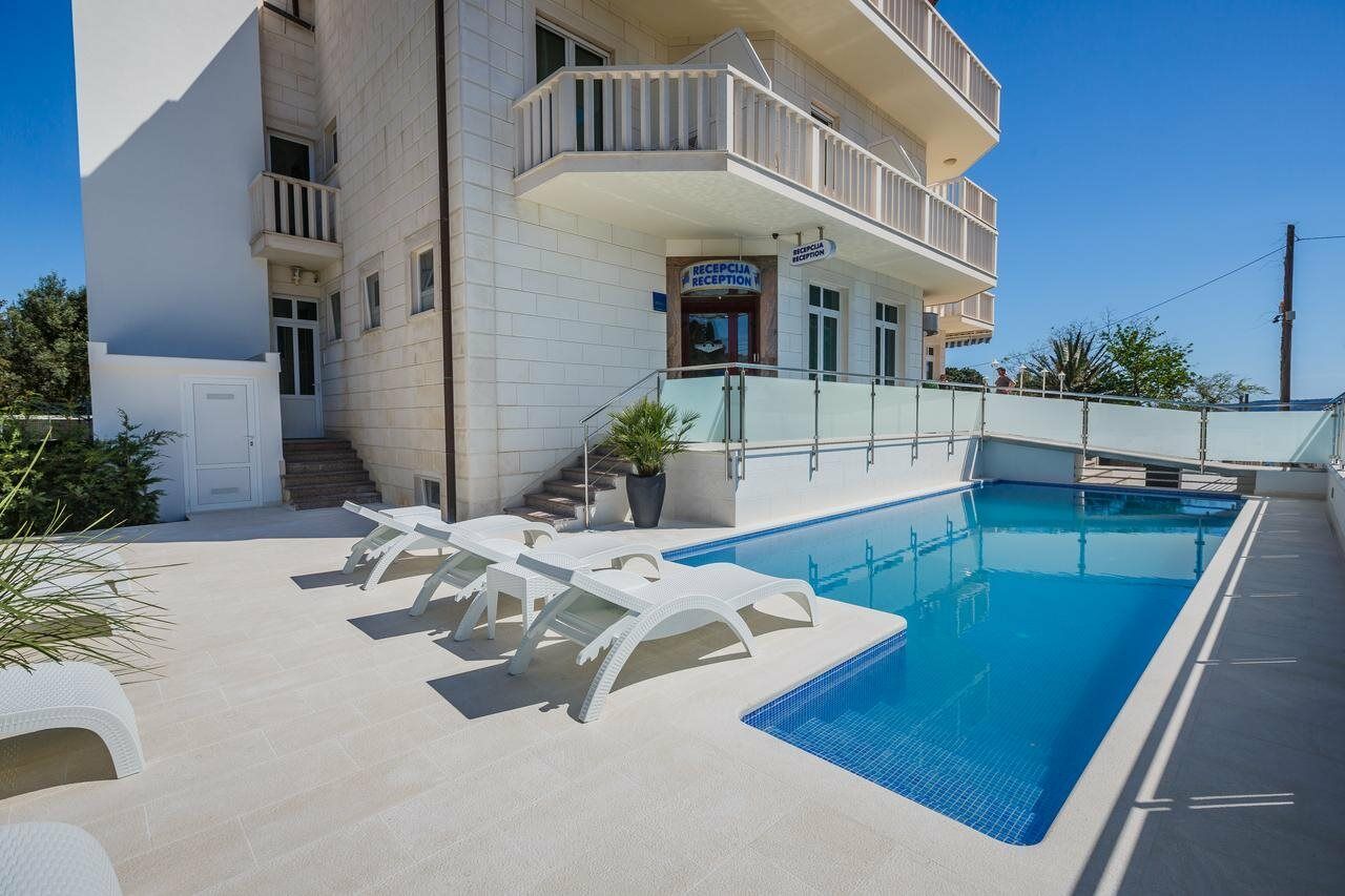 Hotel Villa Zarko Kaštel Stari Eksteriør billede